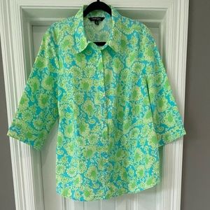 ✨✨🔥Women Chadwick of Boston Button down shirt ✨✨